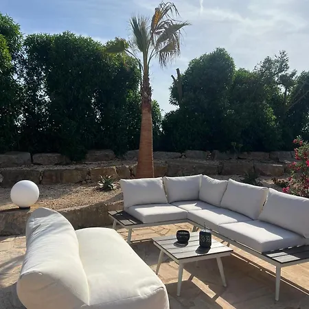 Mallorca Gallo Negro Santanyi Gesamte Social Media *